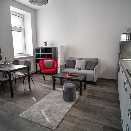 Apartmanovy Dum Sklipek Trutnov Esterno foto