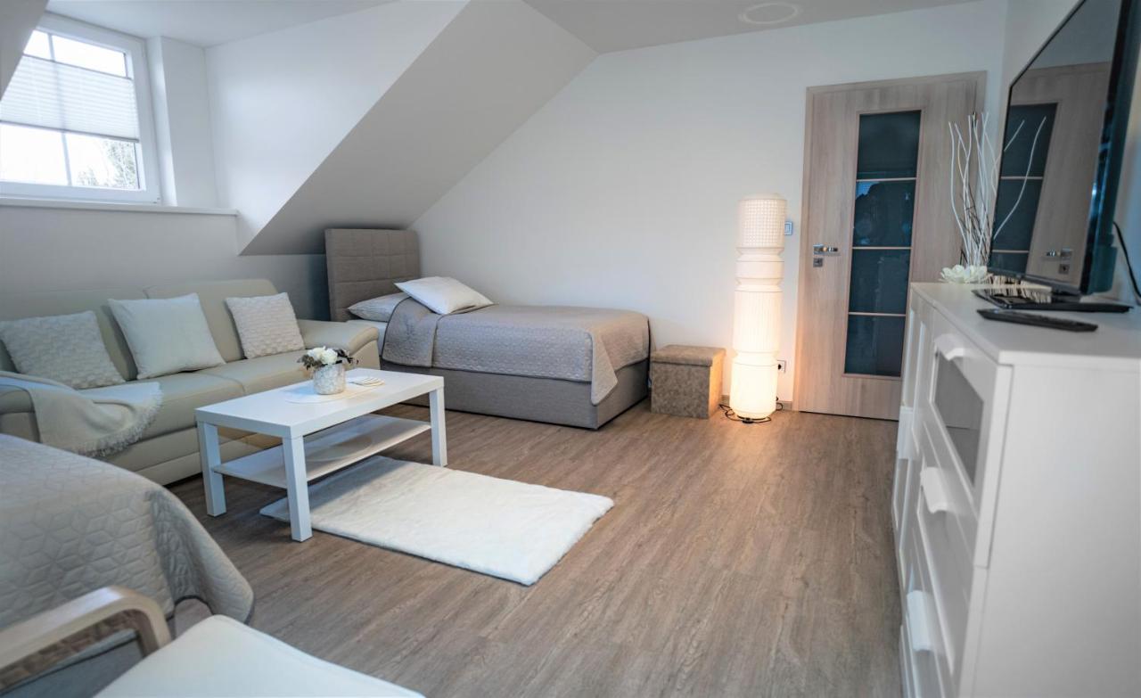 Apartmanovy Dum Sklipek Trutnov Esterno foto