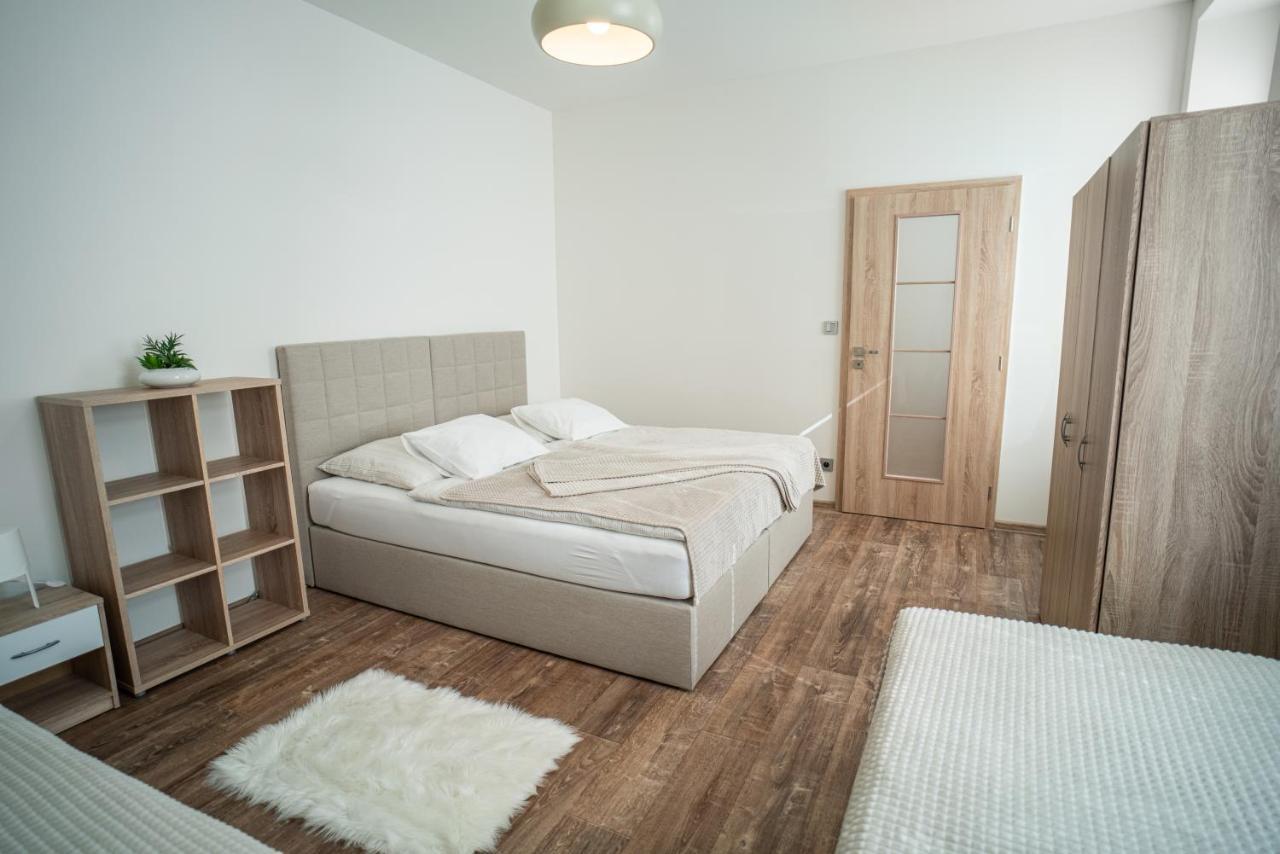 Apartmanovy Dum Sklipek Trutnov Esterno foto
