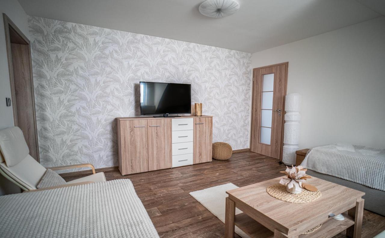 Apartmanovy Dum Sklipek Trutnov Esterno foto