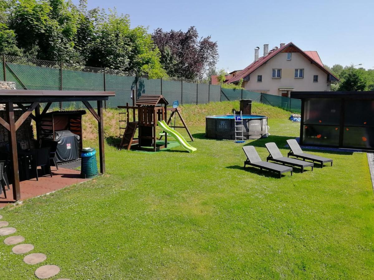 Apartmanovy Dum Sklipek Trutnov Esterno foto