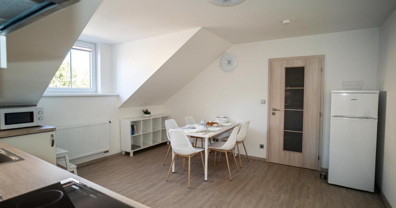 Apartmanovy Dum Sklipek Trutnov Esterno foto