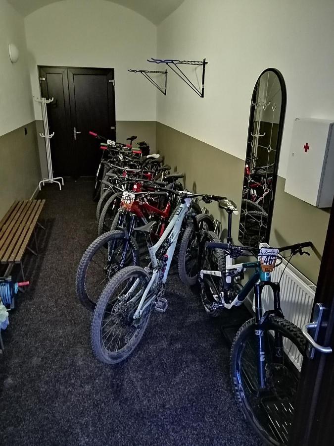 Apartmanovy Dum Sklipek Trutnov Esterno foto