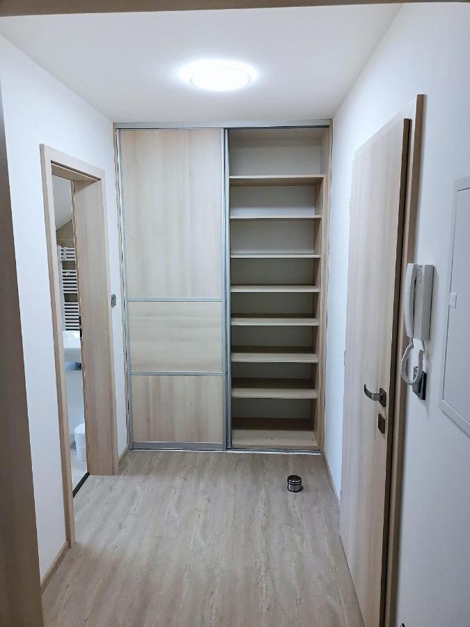 Apartmanovy Dum Sklipek Trutnov Esterno foto