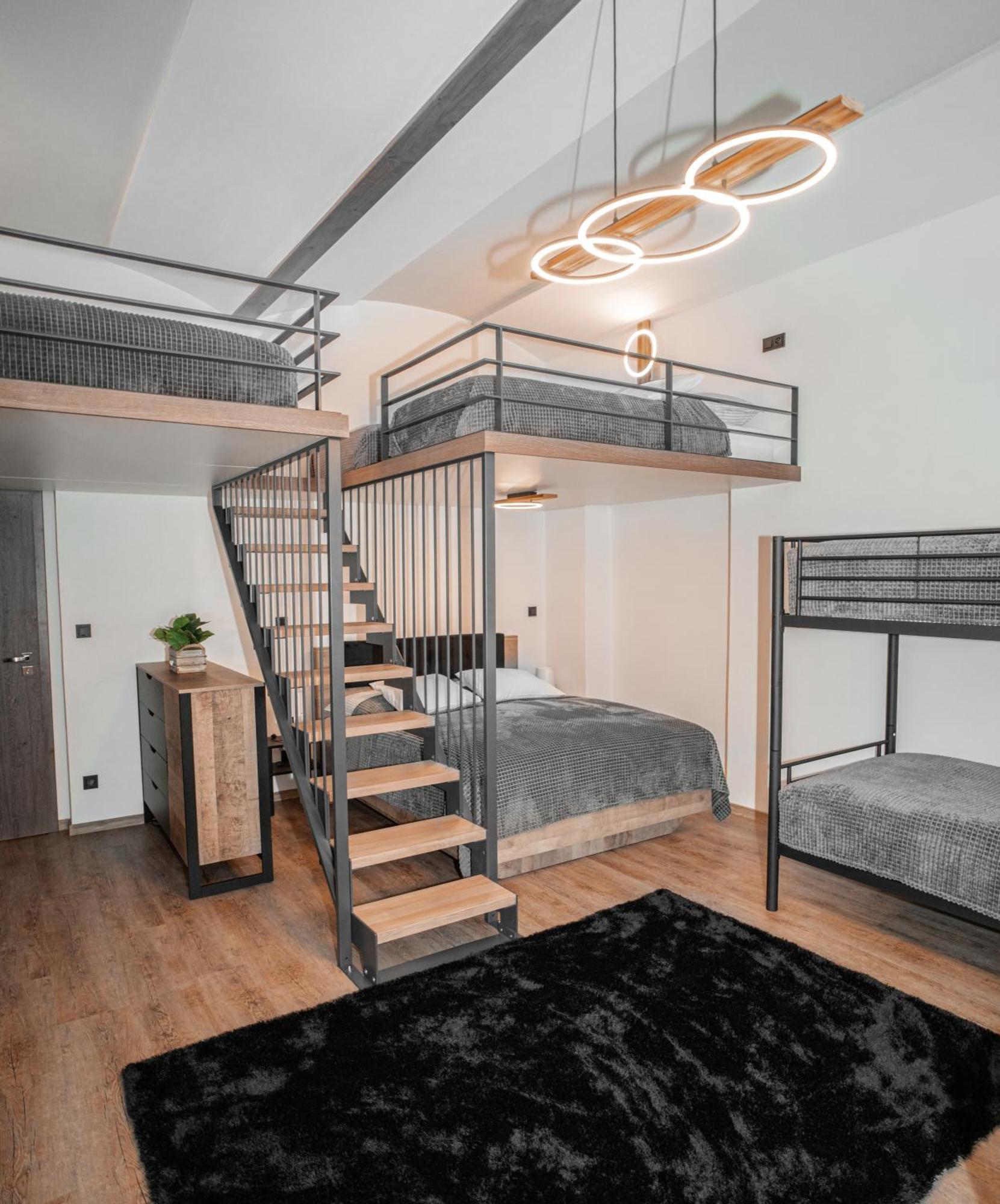 Apartmanovy Dum Sklipek Trutnov Esterno foto
